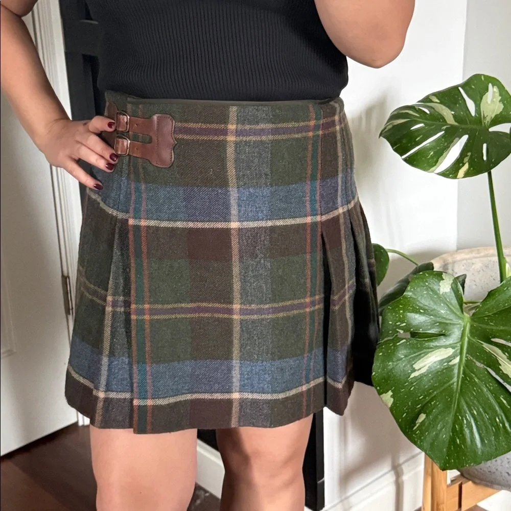 Vintage Ralph Lauren 100% wool pleated plaid wool wrap mini skirt. Size 4-6 - Picture 1 of 9